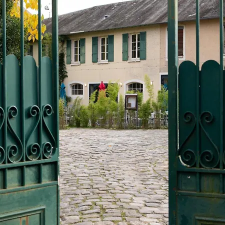 Le Picardeau Il Nido アパート ヌムール